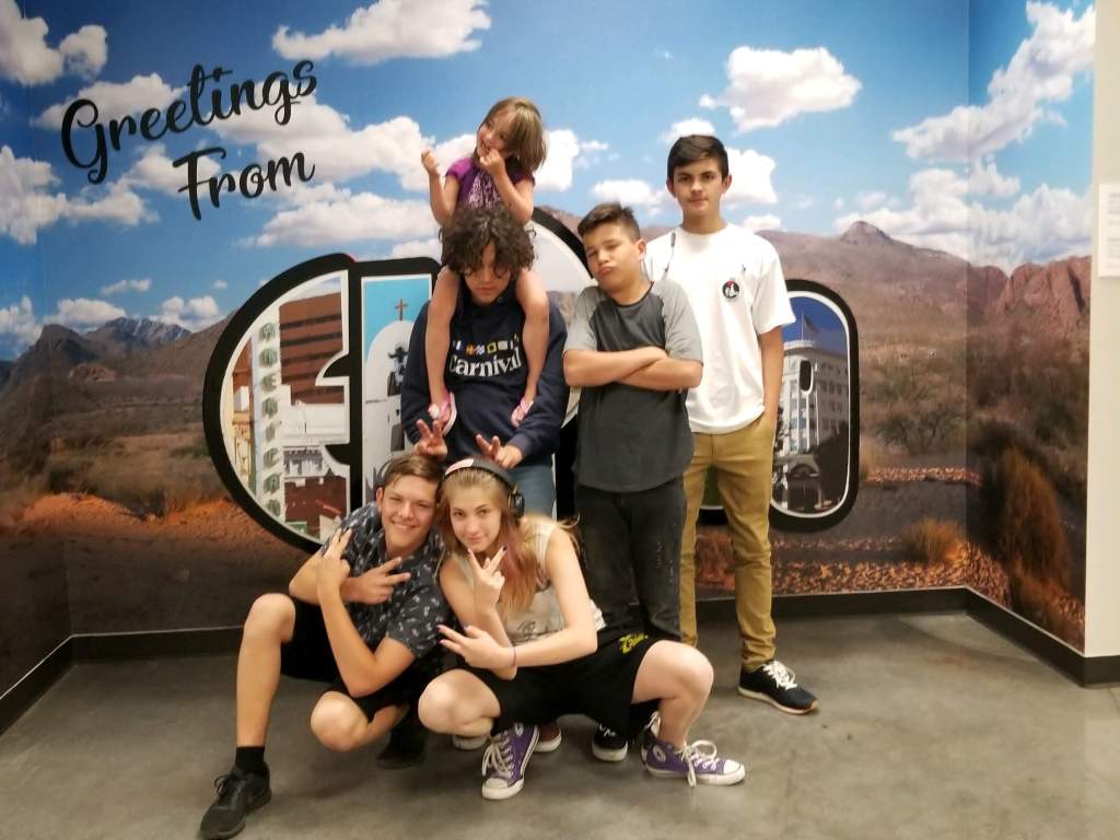 The 5 minions and the Bug! 2019